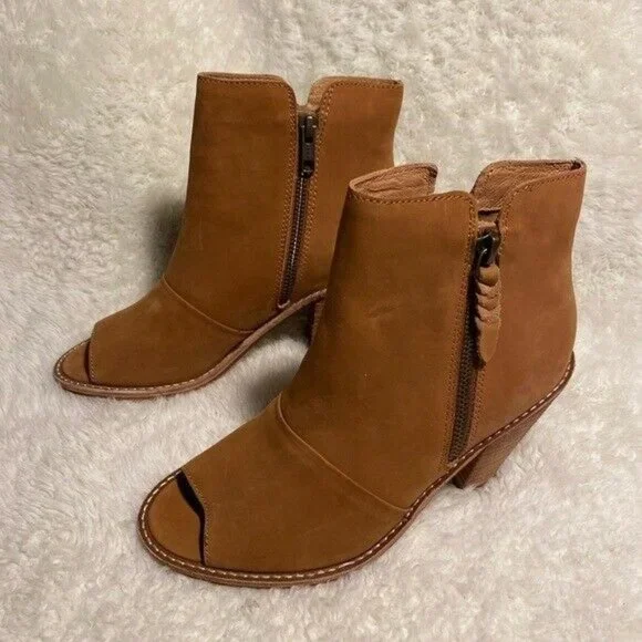 Corso Como Women's Tameka Peep Toe Bootie Size 5 1/2 - Picture 7 of 12